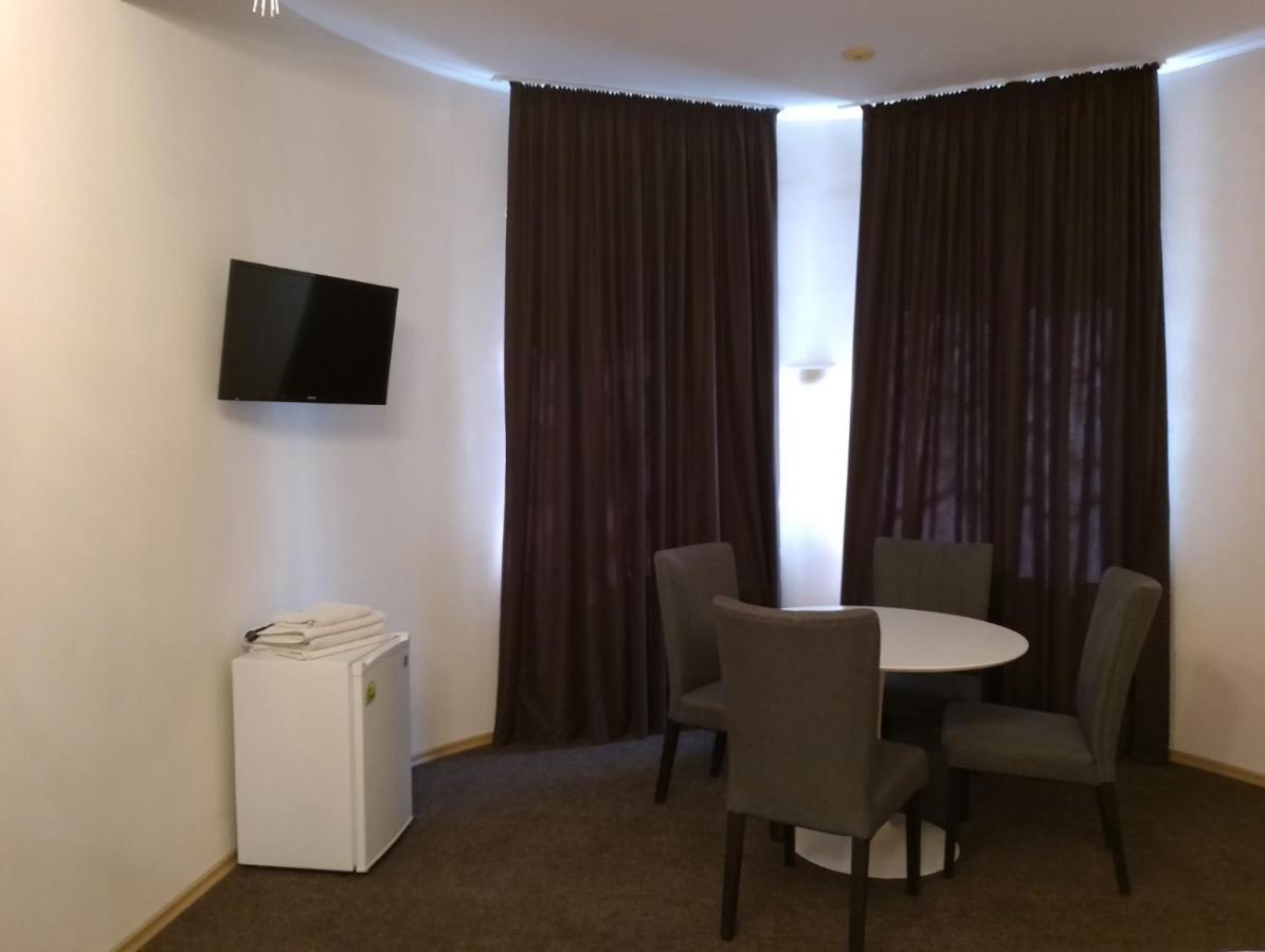 Mini Chisinau Hotel エクステリア 写真