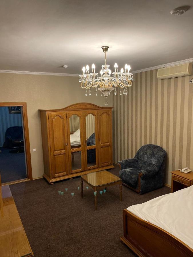 Mini Chisinau Hotel エクステリア 写真