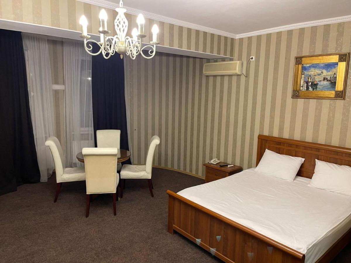 Mini Chisinau Hotel エクステリア 写真