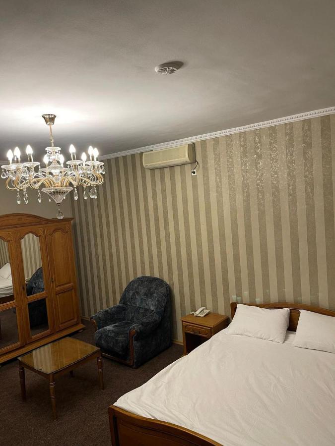 Mini Chisinau Hotel エクステリア 写真