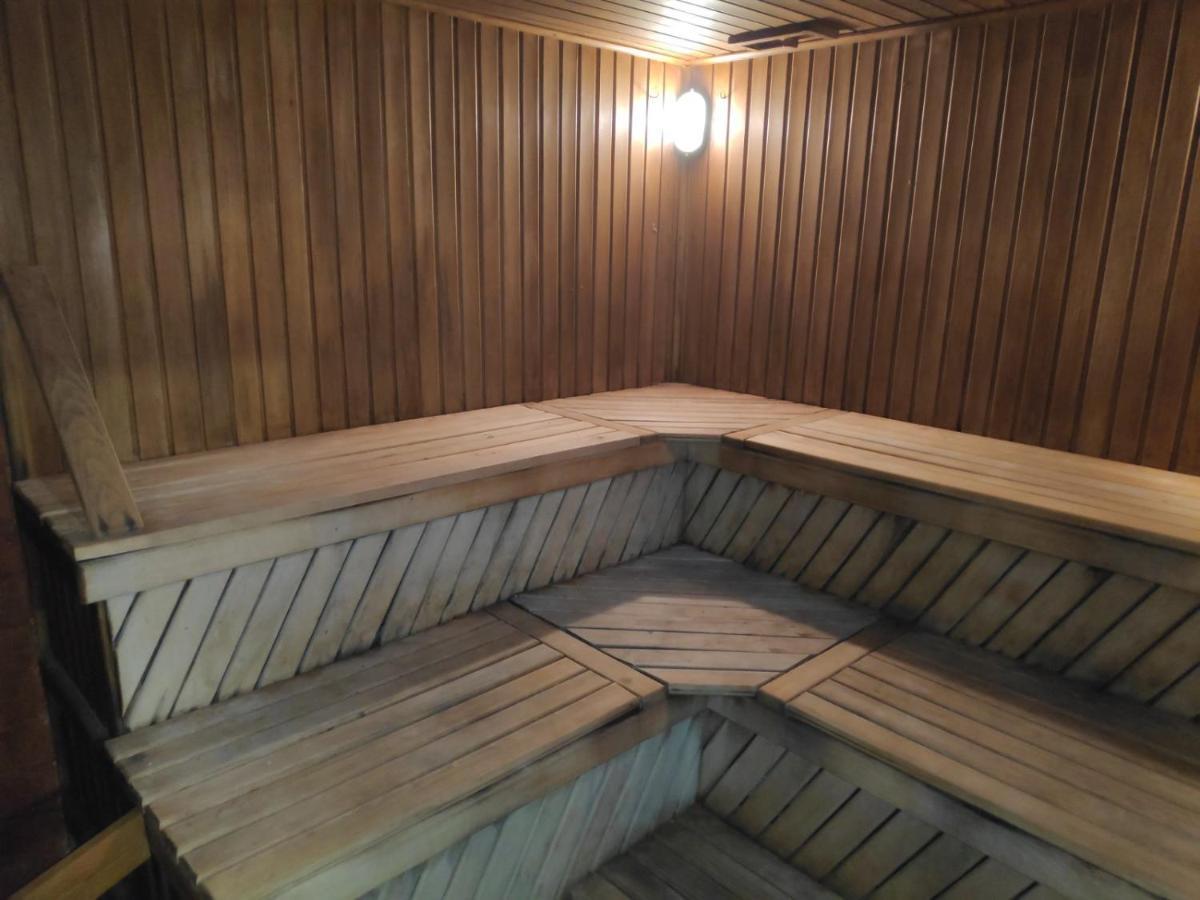 Mini Chisinau Hotel エクステリア 写真
