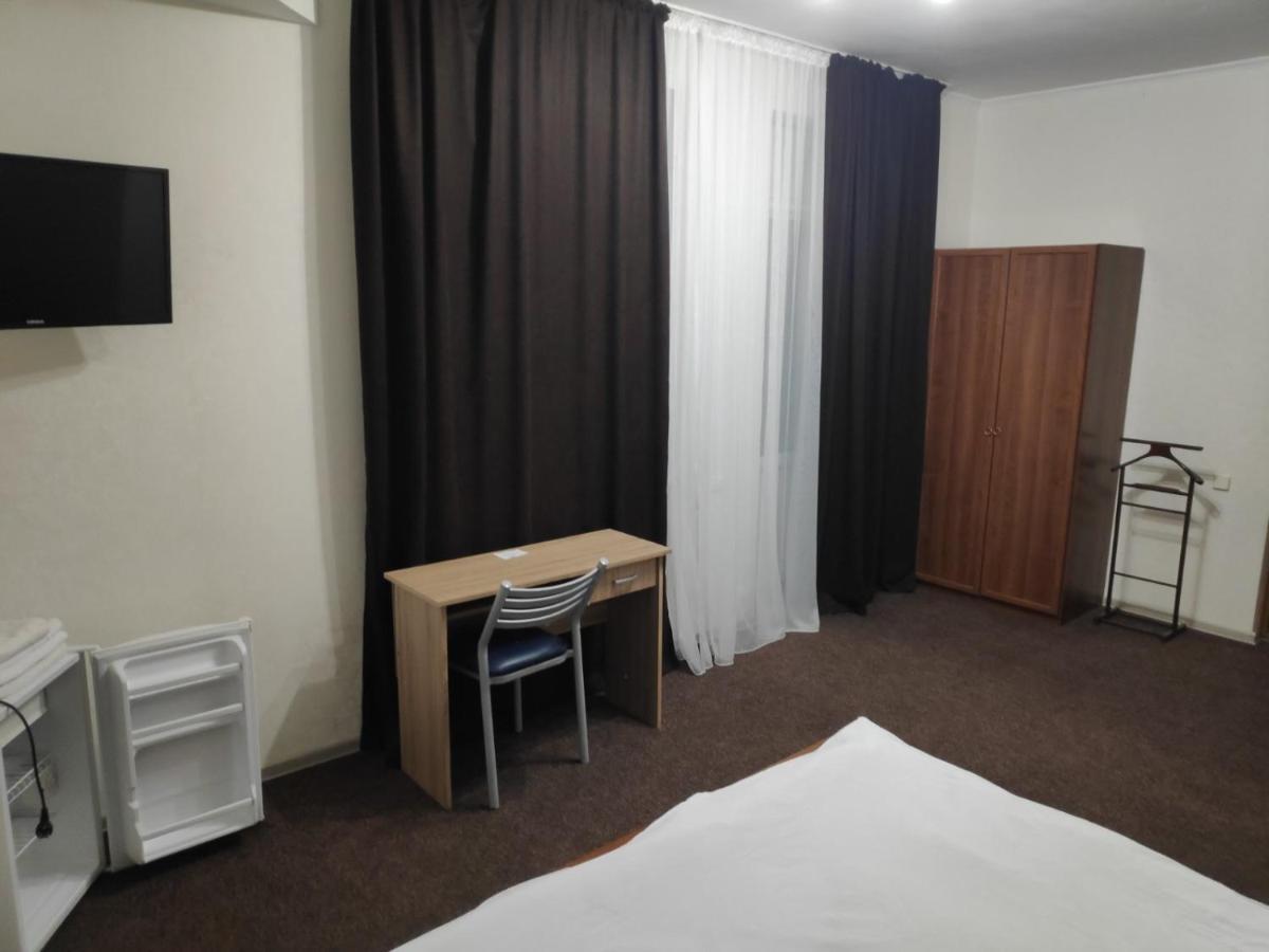 Mini Chisinau Hotel エクステリア 写真