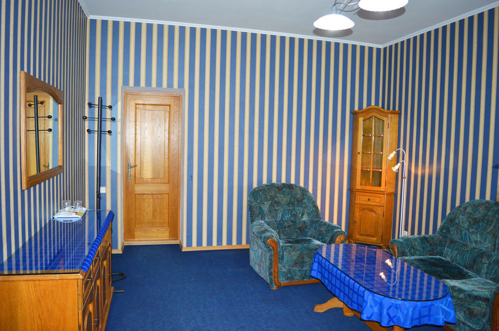 Mini Chisinau Hotel エクステリア 写真