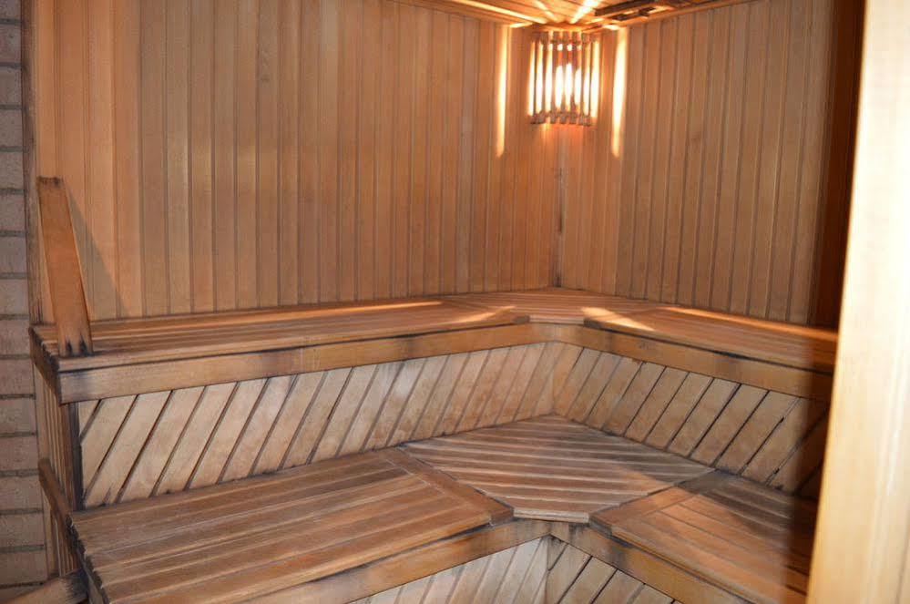 Mini Chisinau Hotel エクステリア 写真